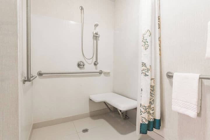 Room 15 of 23