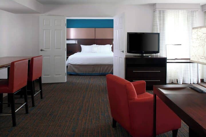 Room 9 of 23