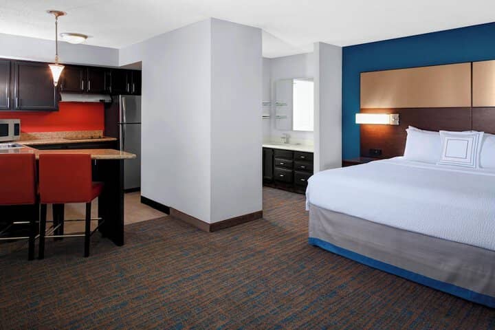 Room 10 of 23